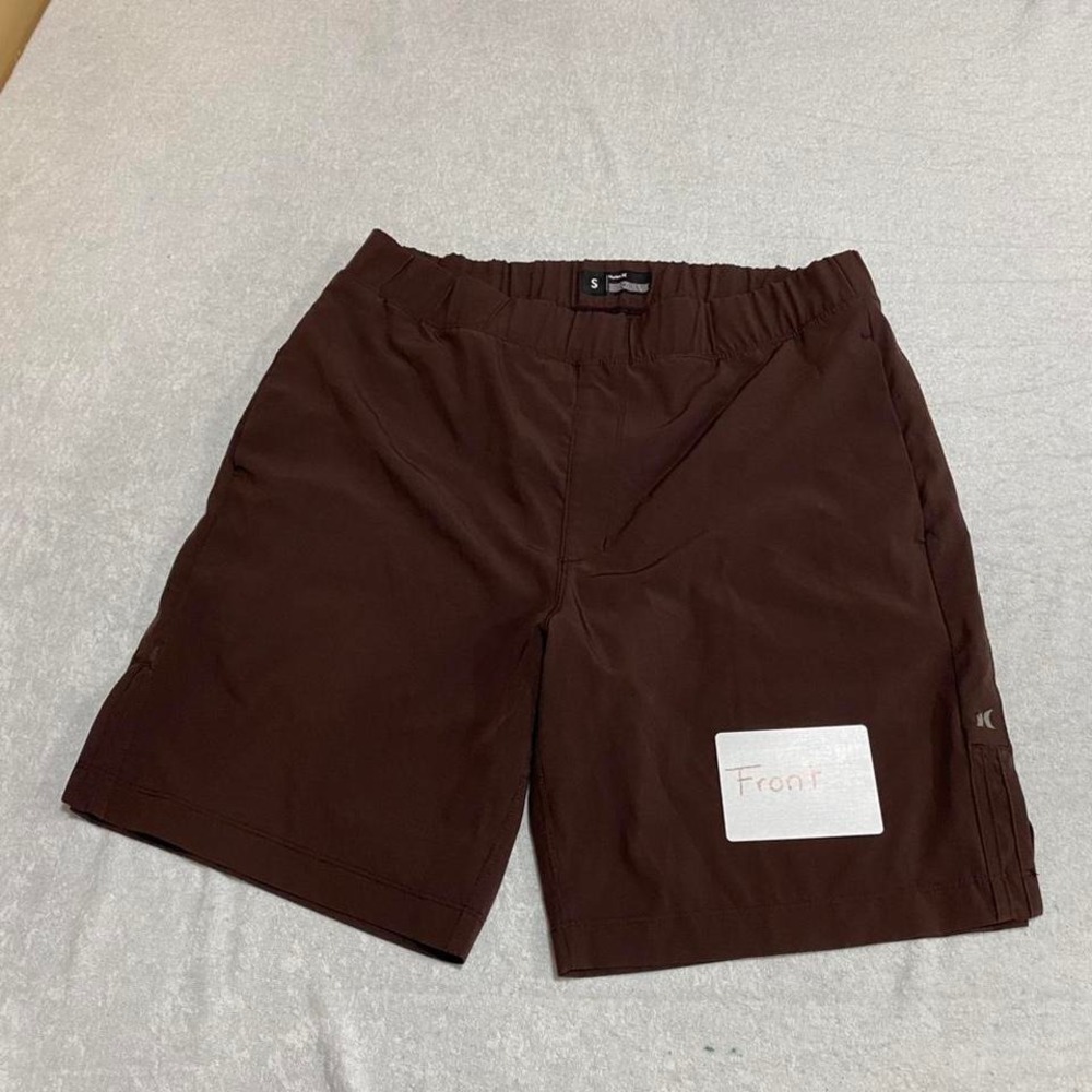 Hurley X Brown men small shorts, side pockets, back right pocket zipper. SKU212